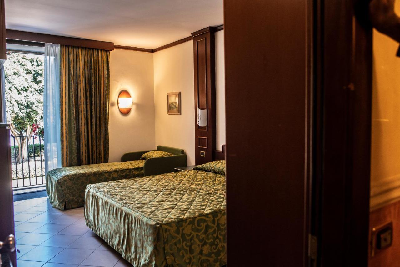 Hotel Garibaldi Milazzo Exterior photo